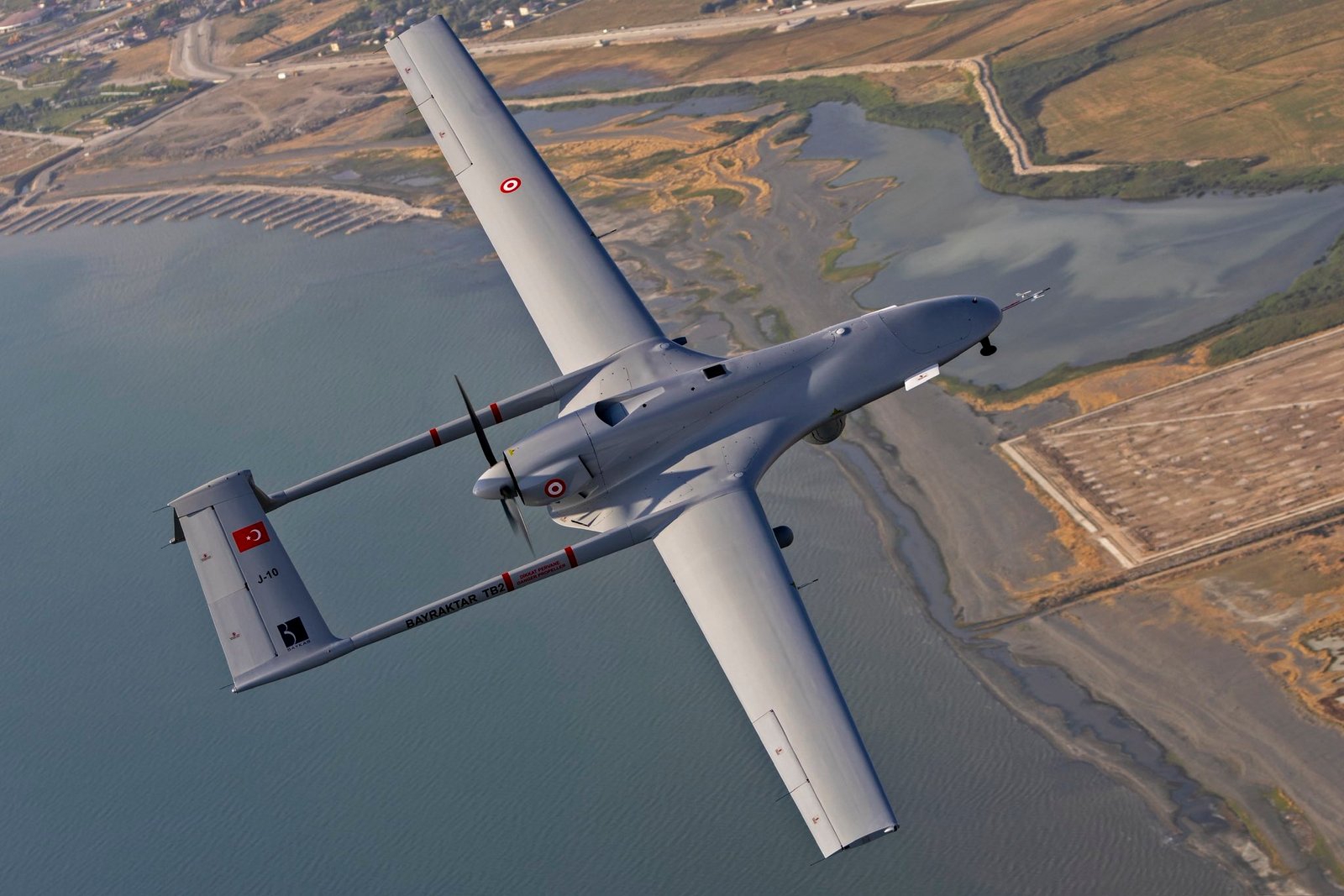 تركيا تستعد لإنشاء مصنع لتجميع الطائرات المسيرة القتالية في باكستان